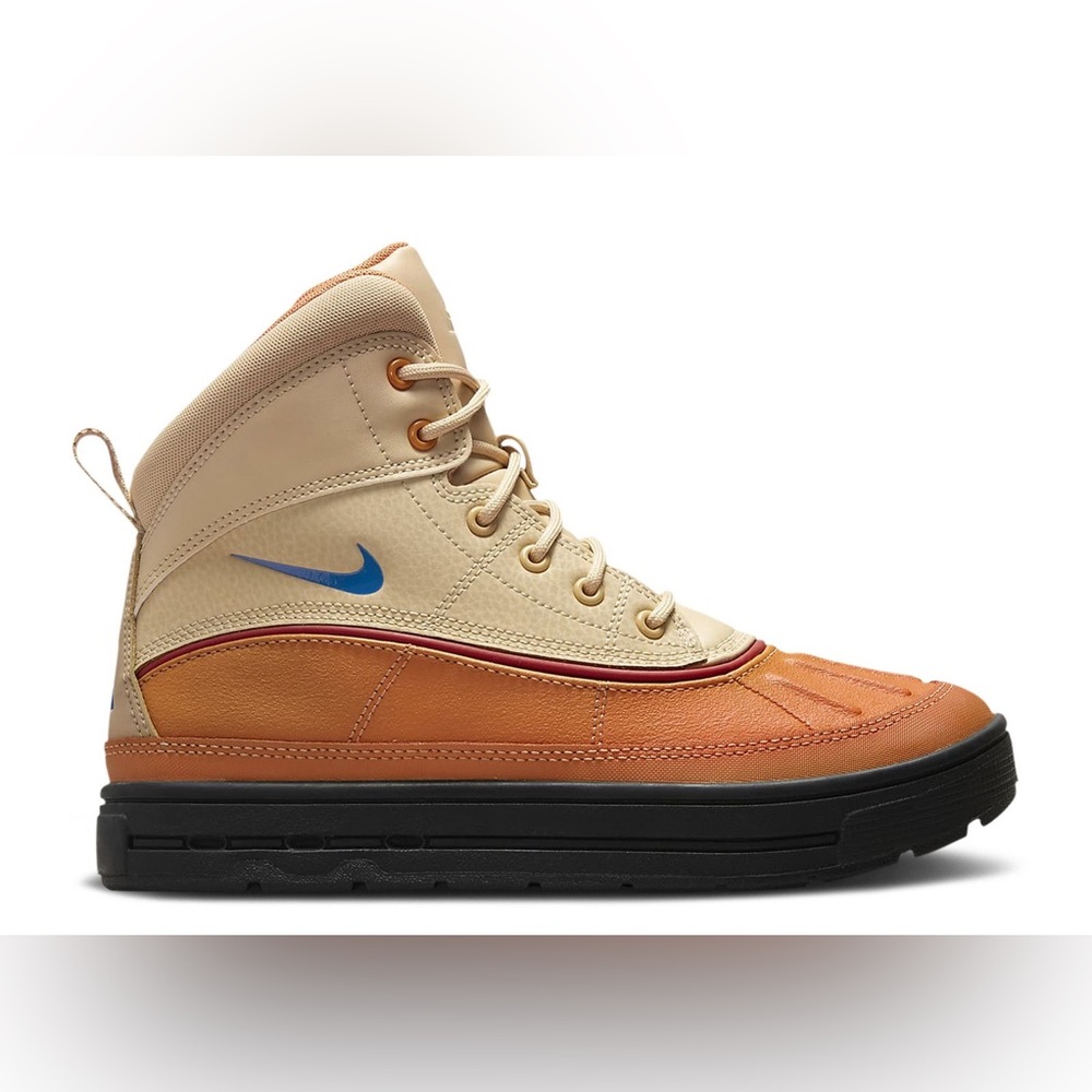 NIKE Woodside 2 High ACG boots - KIDS size 5.5Y